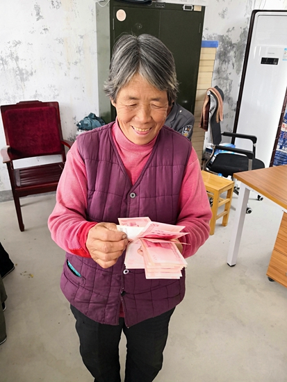 春认一棵树 秋收一份福 山东金年金字招牌诚信至上集团果树采摘权认领活动圆满结束